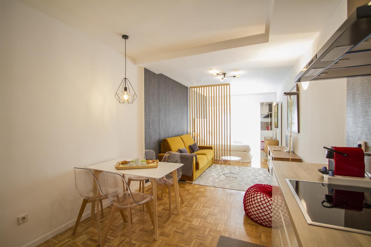 Charming Puerta De Atocha Madrid Apartment Exterior photo