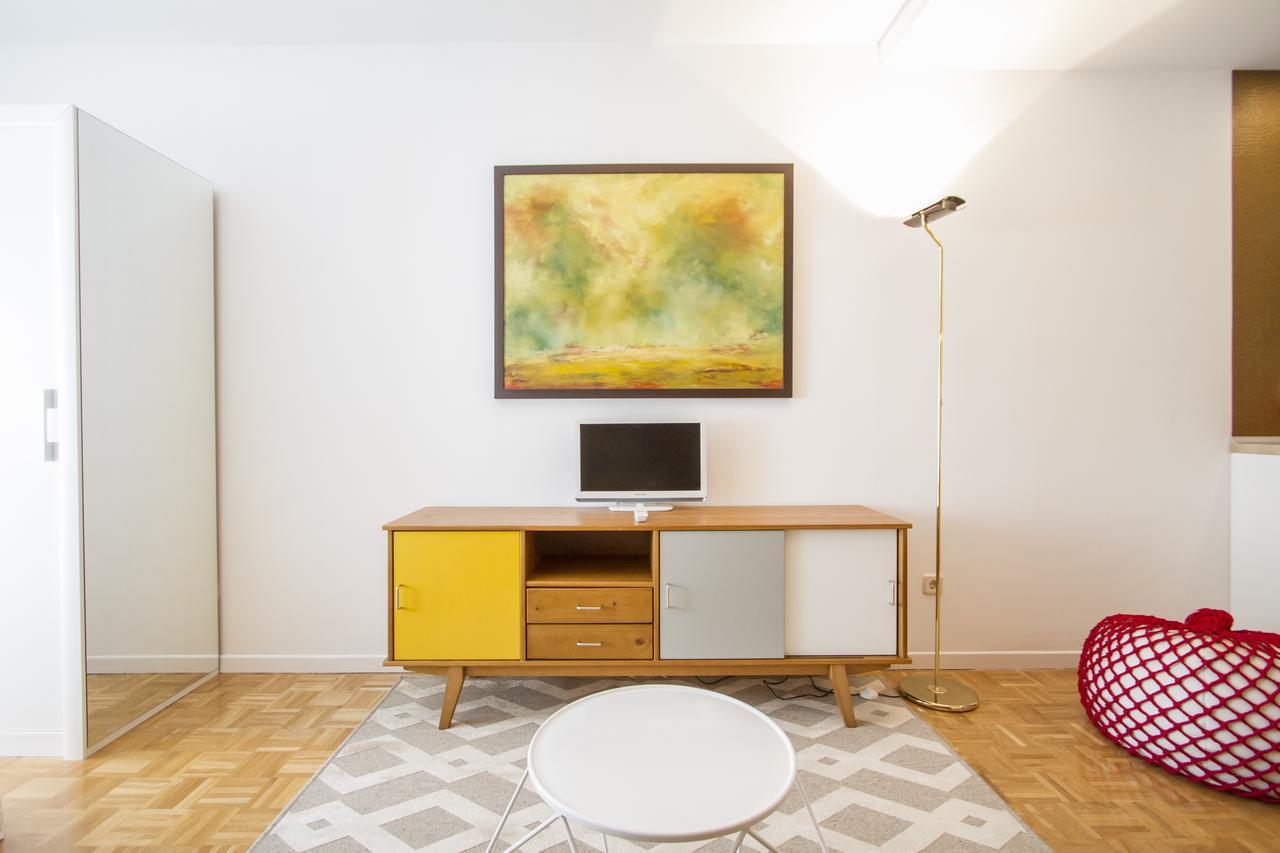 Charming Puerta De Atocha Madrid Apartment Exterior photo